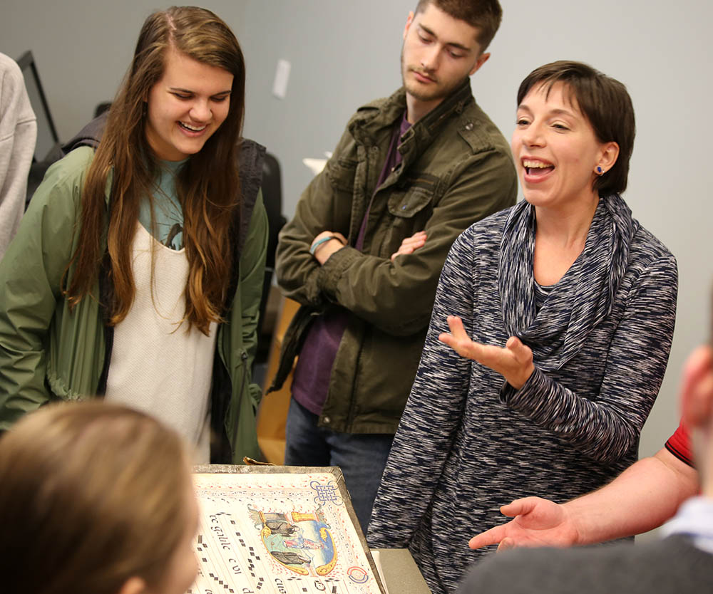 Dr Camp teaching with the Spanish Gradual