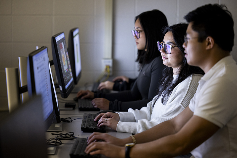 Students work at the computer in a lab at Boyd Research and Education Center.